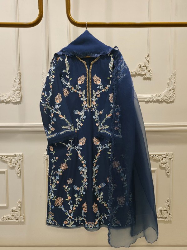 AGHA NOOR - 3 Piece- Pure Khaddi Silk Embroidered Suit S112783