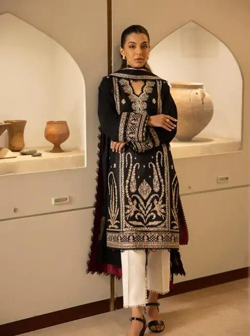 ZAHA Lawn 2024–Unstitched Exclusive Collection | SHELAI8577