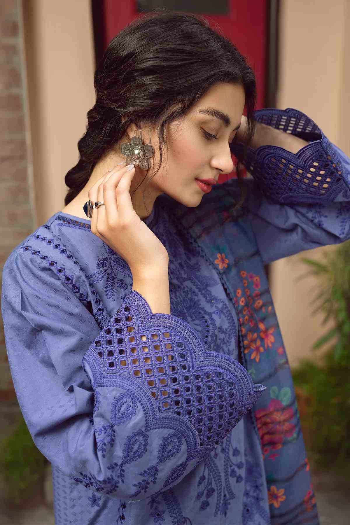 Jazmin Iris embroidered lawn SS 23 05-PHLOX 3 piece at Shelai