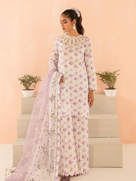 Baroque UF-405 Embroidered Luxury Lawn Collection at SHELAI