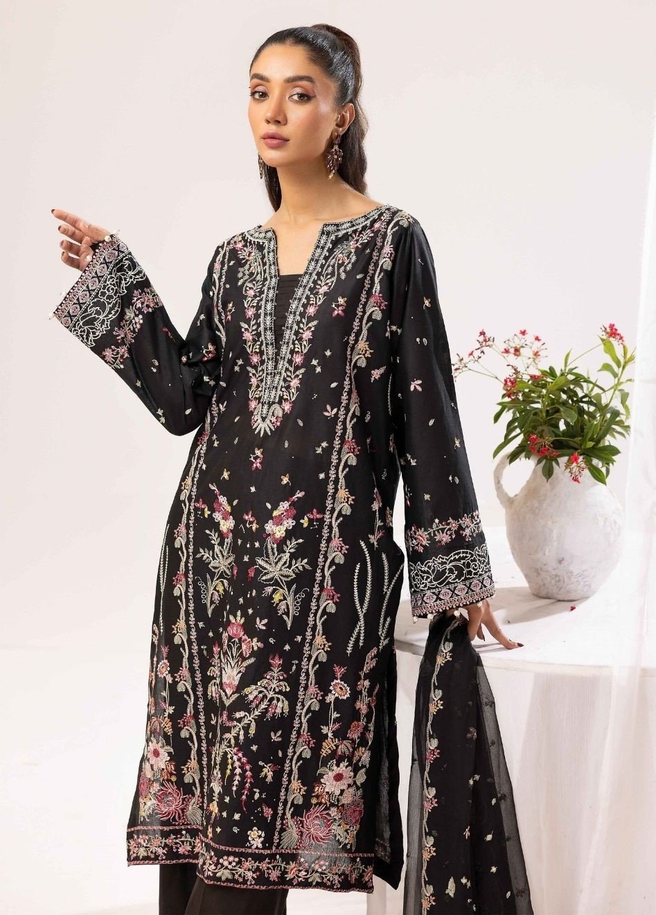 Shamyana by Khoobsurat Signature Lawn Exclusive Collection 25 | D2