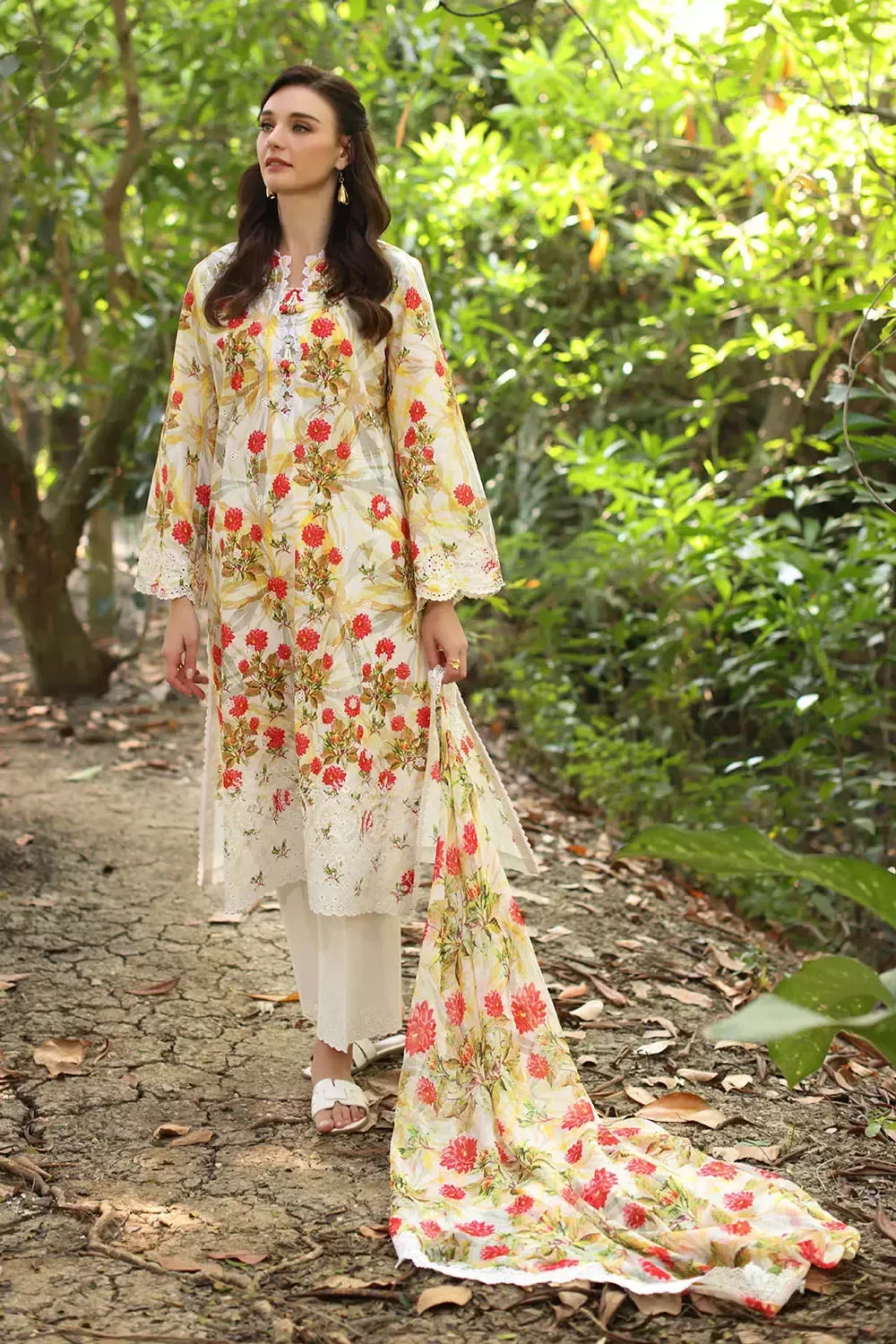 Gul Ahmed The joy Of Summer Embroidered Lawn | SHELAI25132