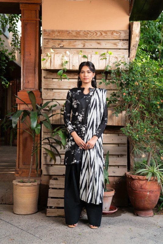 Beena By Beyond East Unstitched Collection 25 | wue154544