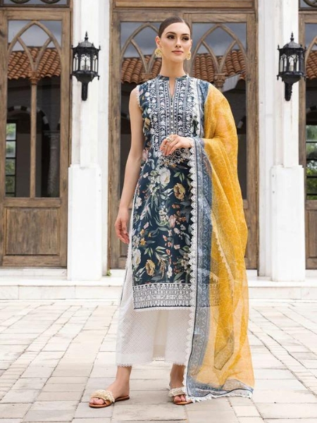 Tahra Lawn Jade-charm 1A by Zainab Chottani ‘23 at SHELAI