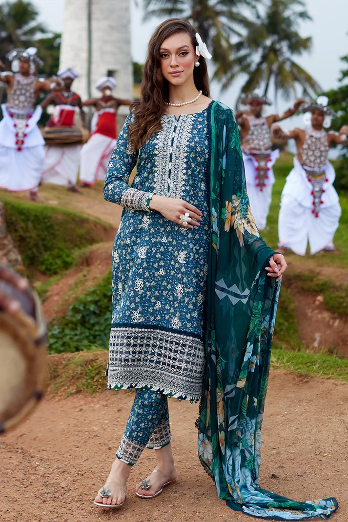 Gulaal Saffira Lawn | Chloe-05