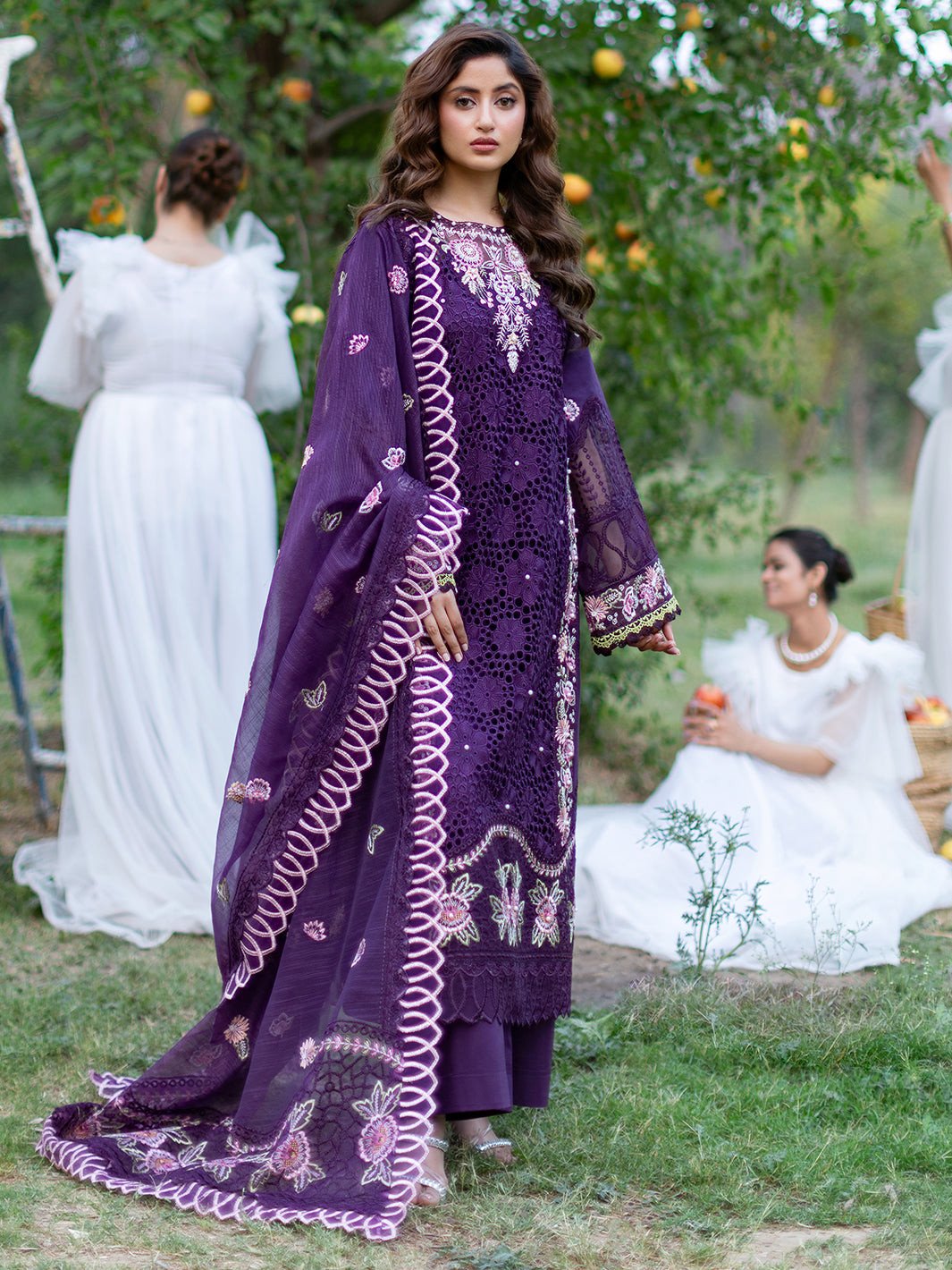 Sopie Luxury Lawn by Mahnur Unstitched Collection 25 | Ayra