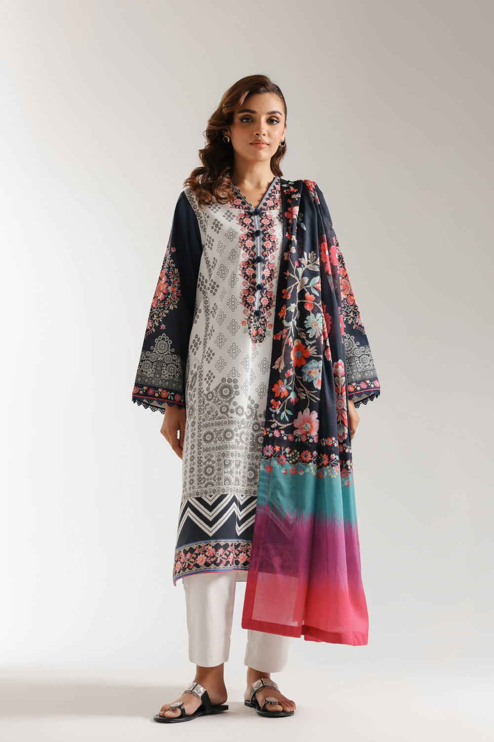ETHNC Unstitched Lawn 2025 | Ethnc E0677-202-002