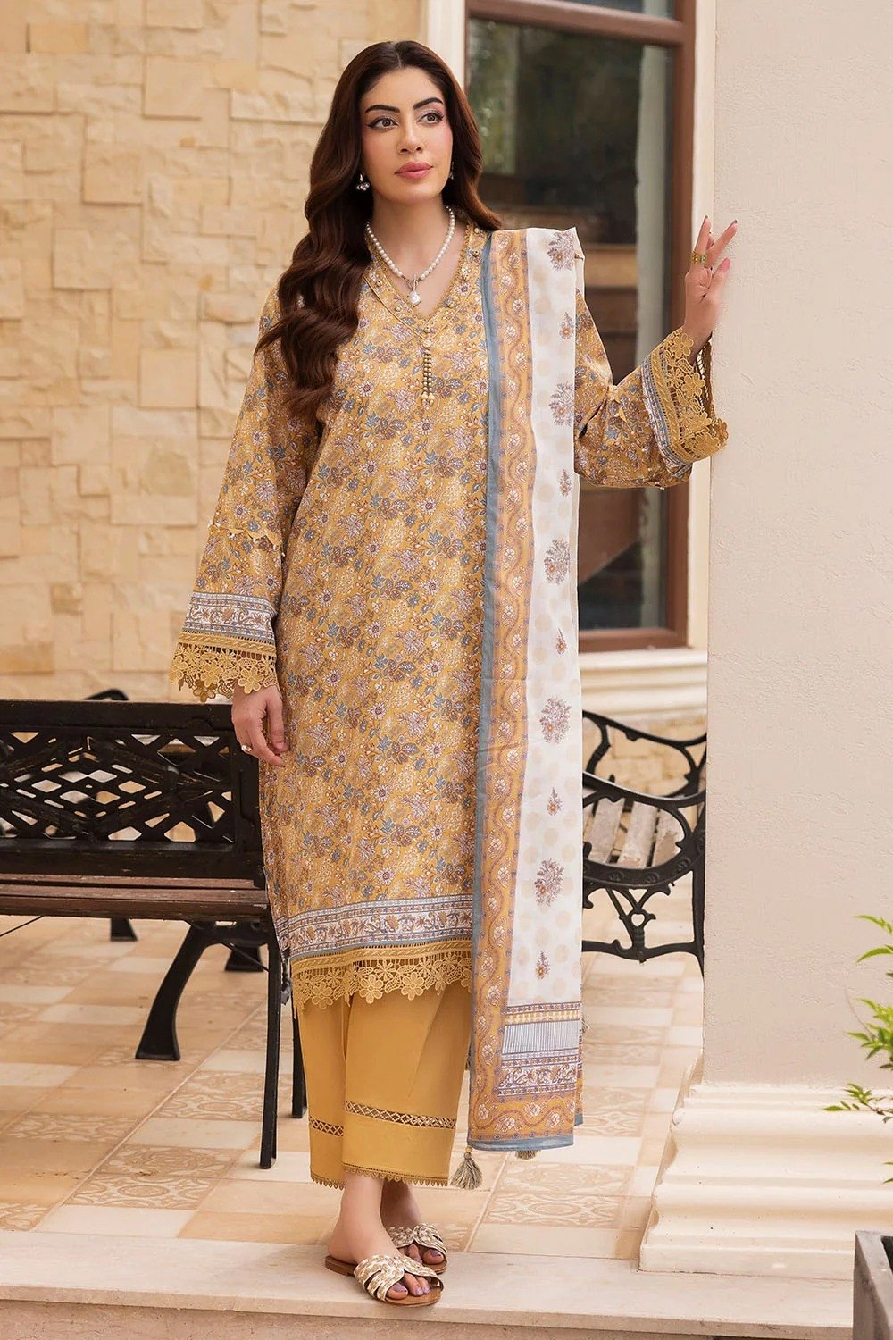 Gul Ahmed Unstitched Printed Lawn 3 Piece Suit CL-62124A | SHELAI26081712