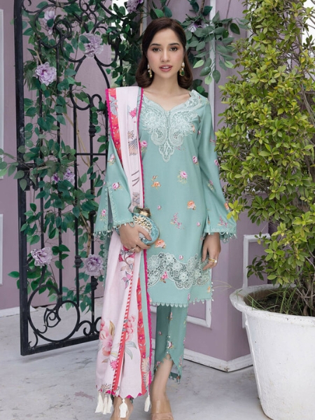 Gulbagh Kasni (GBW-09) by Asifa & Nabeel Winter Collection'23