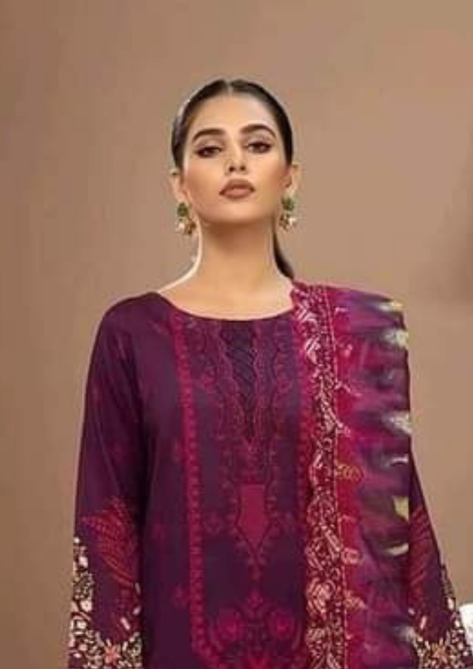 Hania Binaas magenta print embroidered 3pc available in Shelai