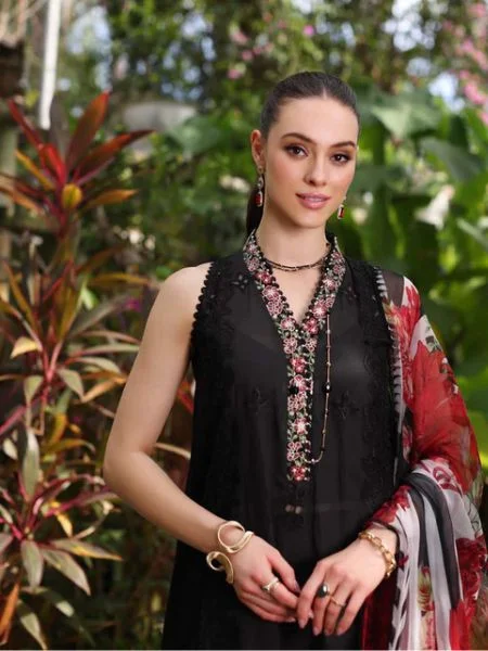 Noor by Saadia Asad | Luxury Chikankari Lawn’24