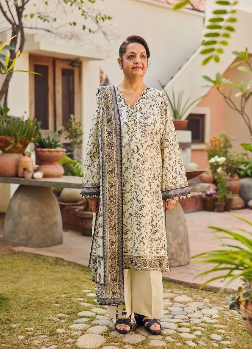 Gul Ahmed 3 Piece Embroidered Printed Lawn Suit CL-62117B | SHELAI26081738