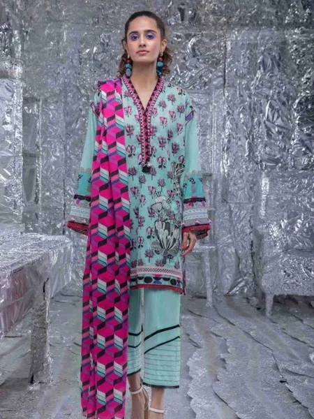 SAPPHIRE 3P-R6-17 Digital Printed Lawn Suit with Digital Printed Voile Dupatta