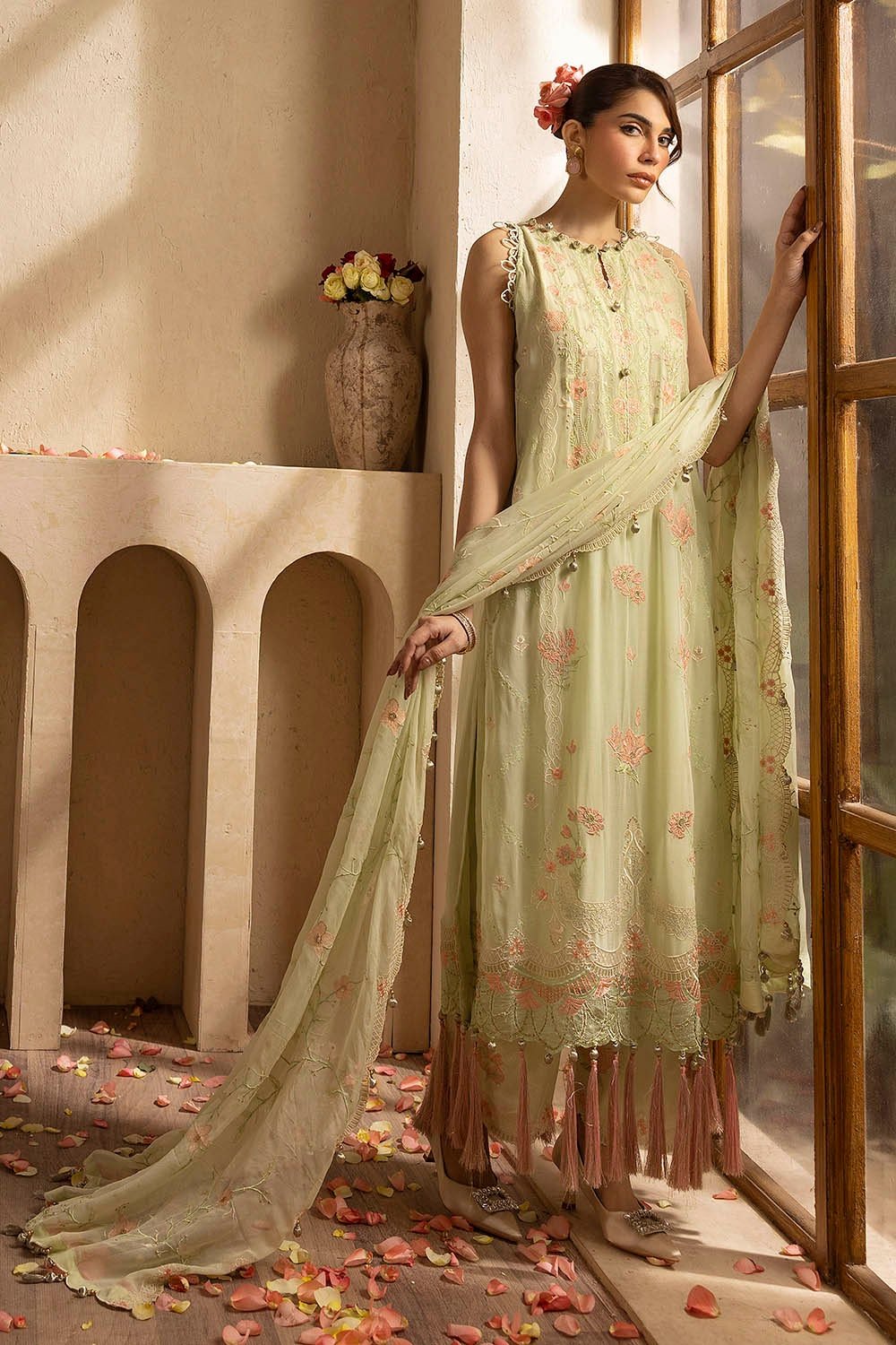 3 Piece Unstitched Embroidered Chiffon Suit with Embroidered Chiffon Dupatta LE-52018