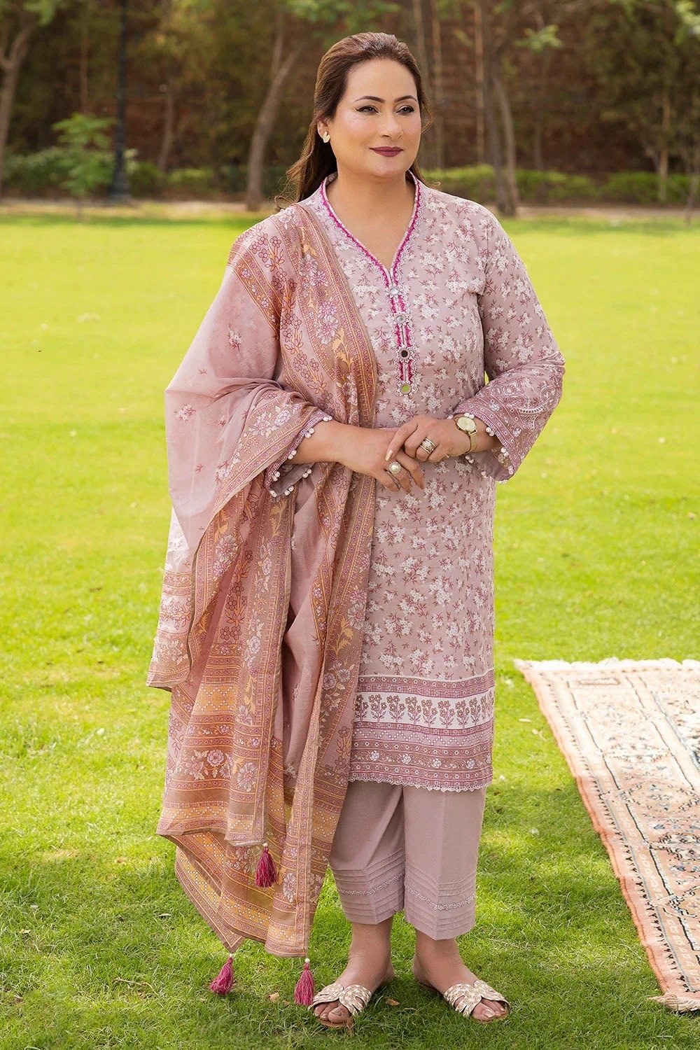 Gul Ahmed Unstitched Printed Lawn 3 Piece Suit CL-62210A | SHELAI26081708
