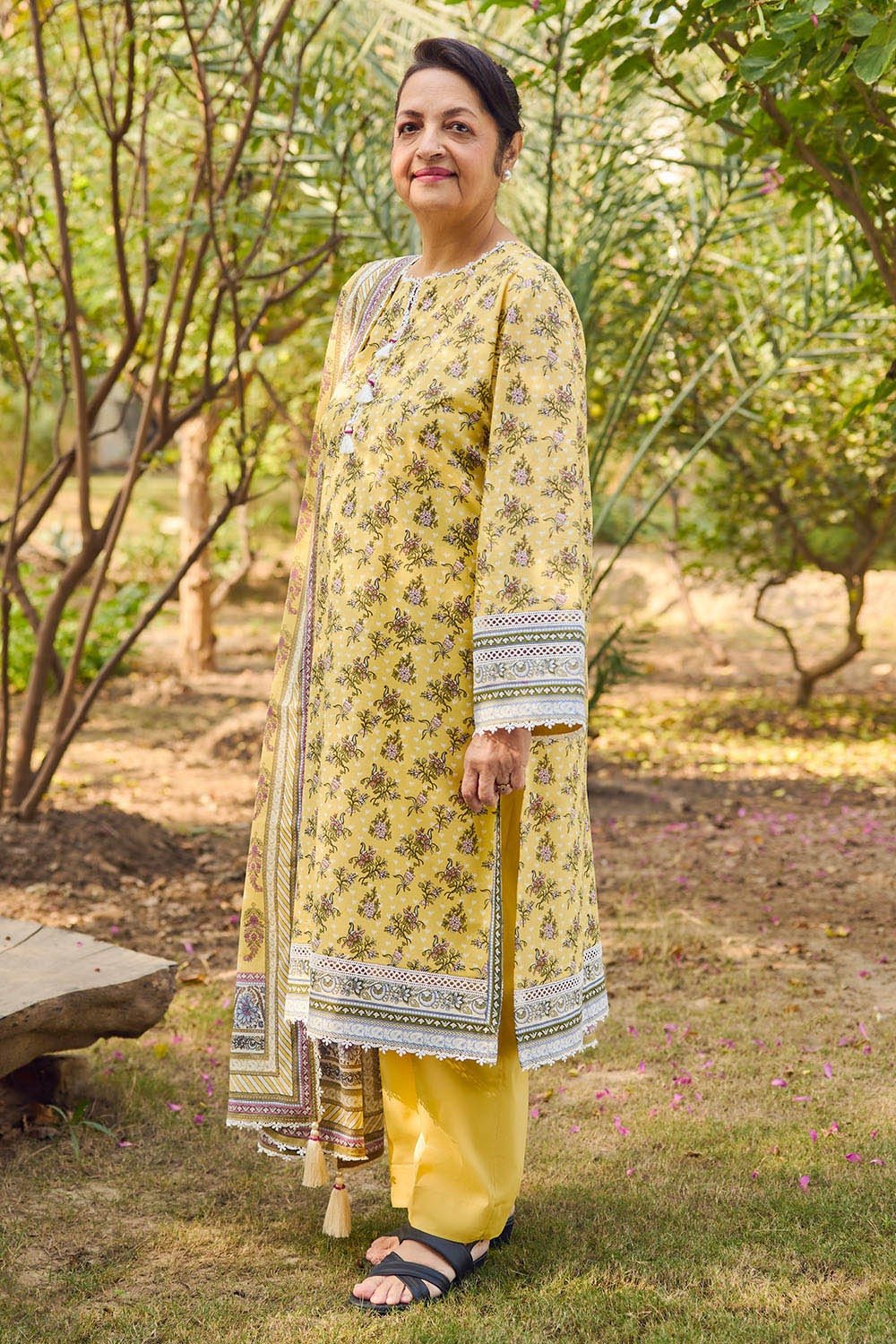 Gul Ahmed 3 Piece Embroidered Printed Lawn Suit CL-62116A | SHELAI26081731