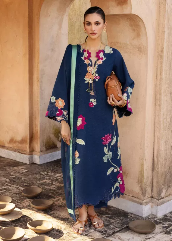 Crimson Mitti-Winter-Pret Stitched | Musawir