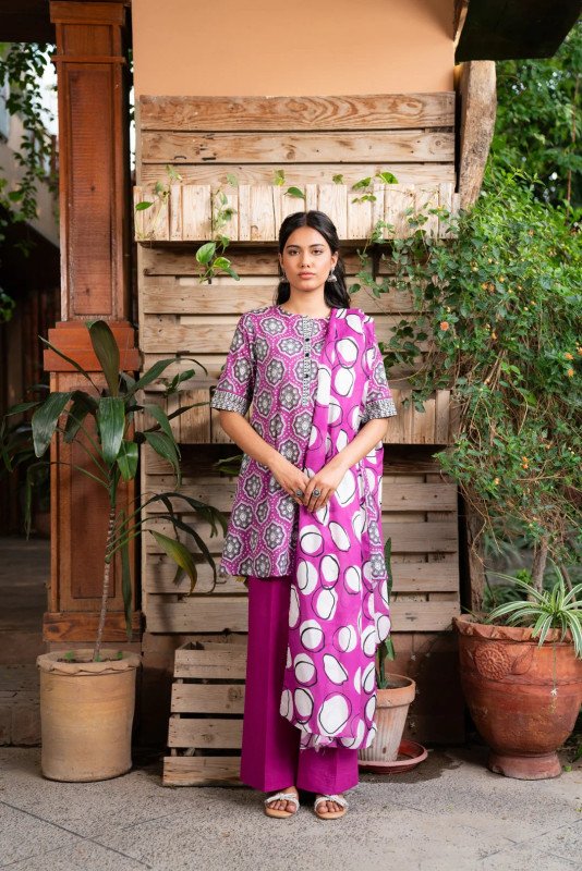 Beena By Beyond East Unstitched Collection 25 | WUE154543