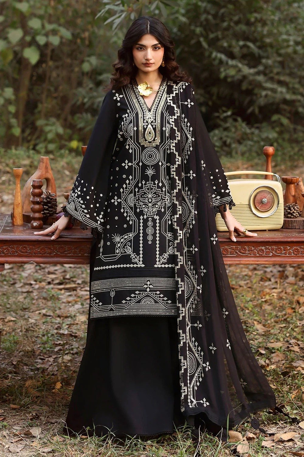 Gul Ahmed Lawn Collection | SHELAI26081589
