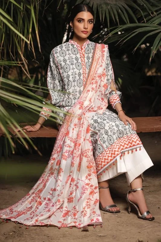 Alkaram Studio grey printed 3pc available in Shelai SS-2.1-22-3