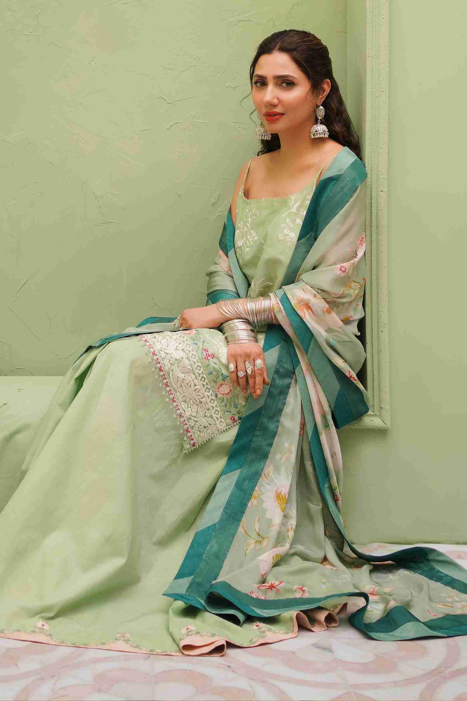 Zara Shahjahan embroidered SS Lawn 23 3B three piece at Shelai